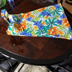 Tommy Bahama sun dress size medium. Beautiful Beach look